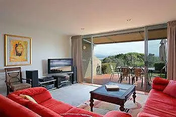 A Perfect Stay - 11 James Cook Apartments 0*, Byron Bay