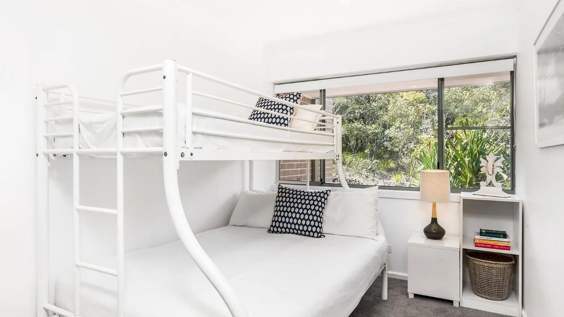 A Perfect Stay - 11 James Cook Apartments