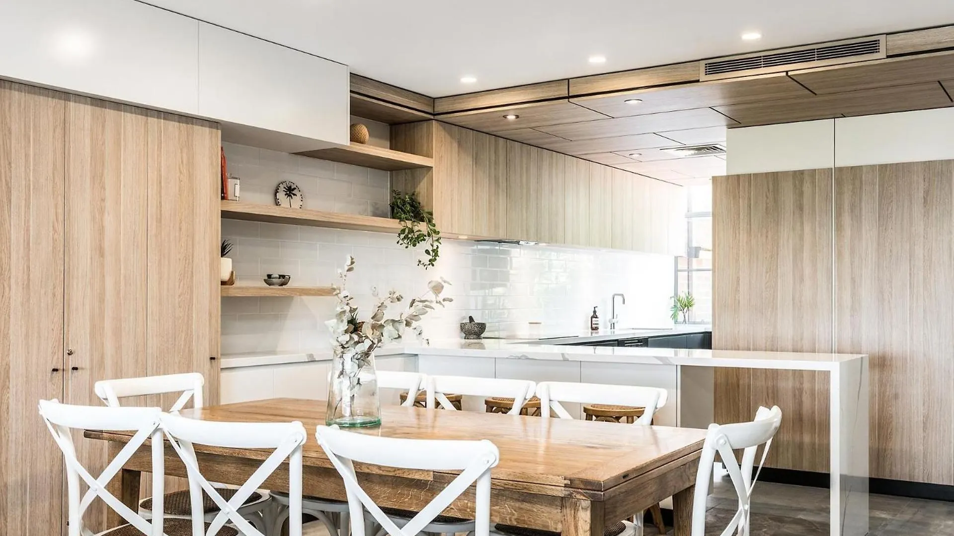 A Perfect Stay - 11 James Cook Apartments Byron Bay